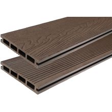 wpc teraszburkolat mély barna színben Makón
