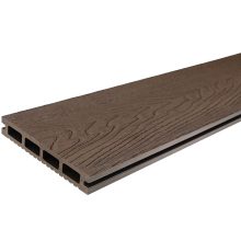 wpc teraszburkolat mély barna színben Makón