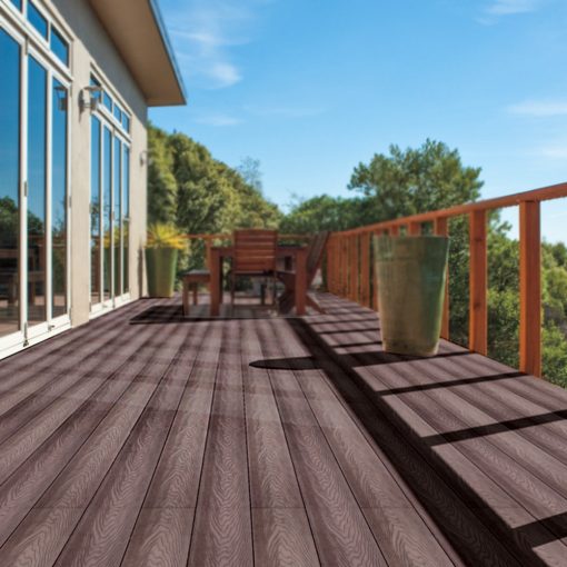 wpc teraszburkolat mély barna színben Makón